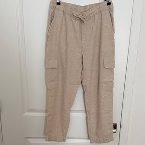 GAP Cropped Cargo Drawstring Pants in Beige